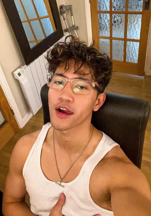 i saved u a seat by suaveliciouss