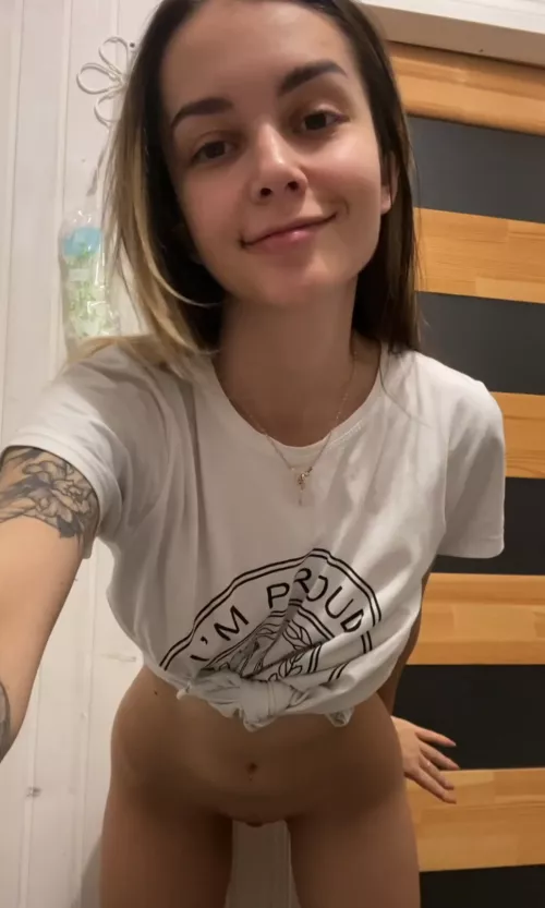 ⬆️ If you want nudes by ooops___