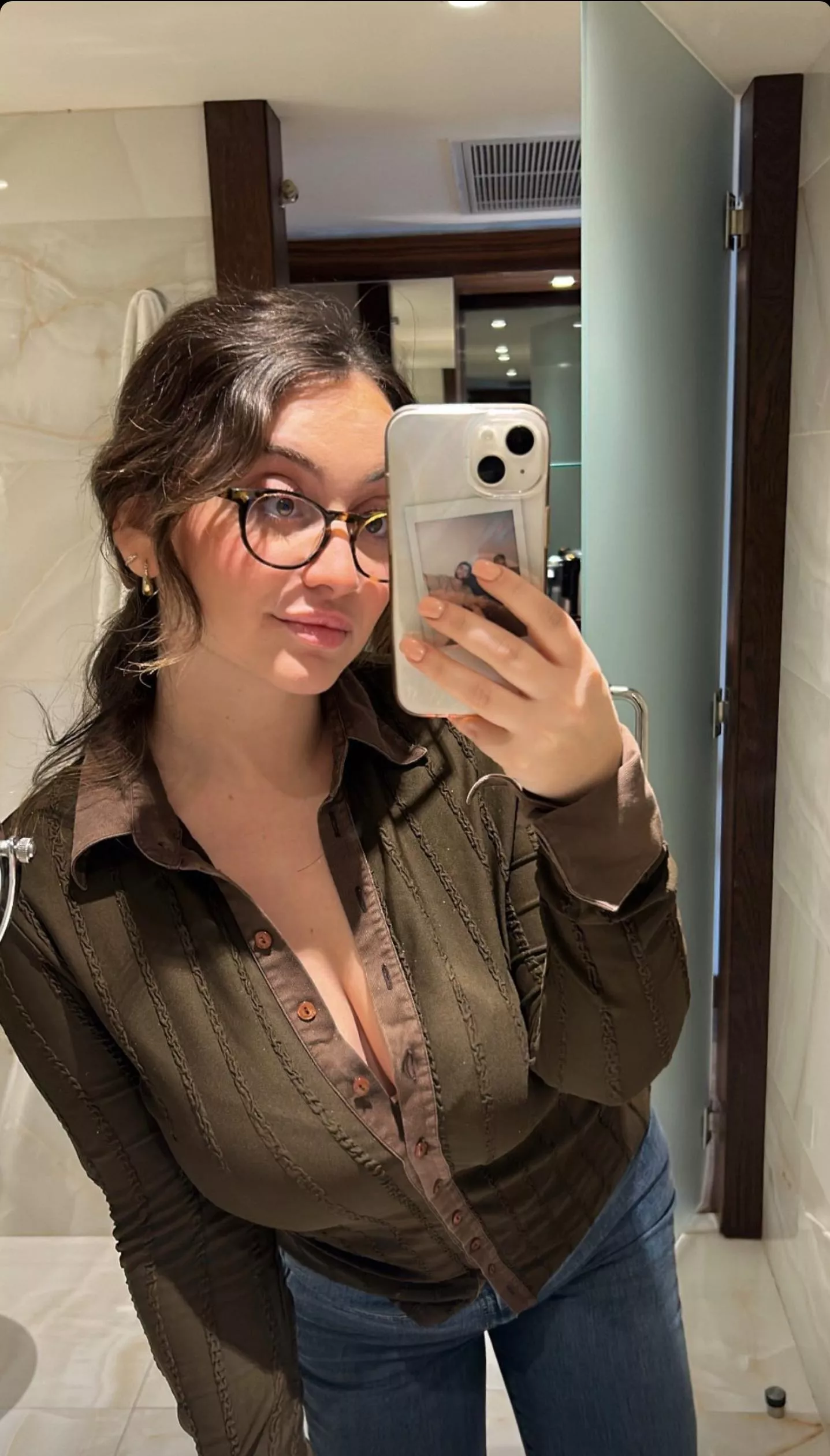 😳 iutr posted by cartiiiiiiiiiii