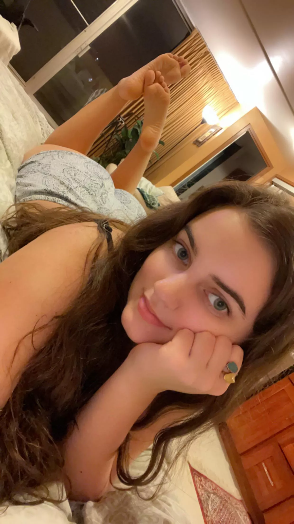 Lazy days >>> posted by sparklebuttplugs