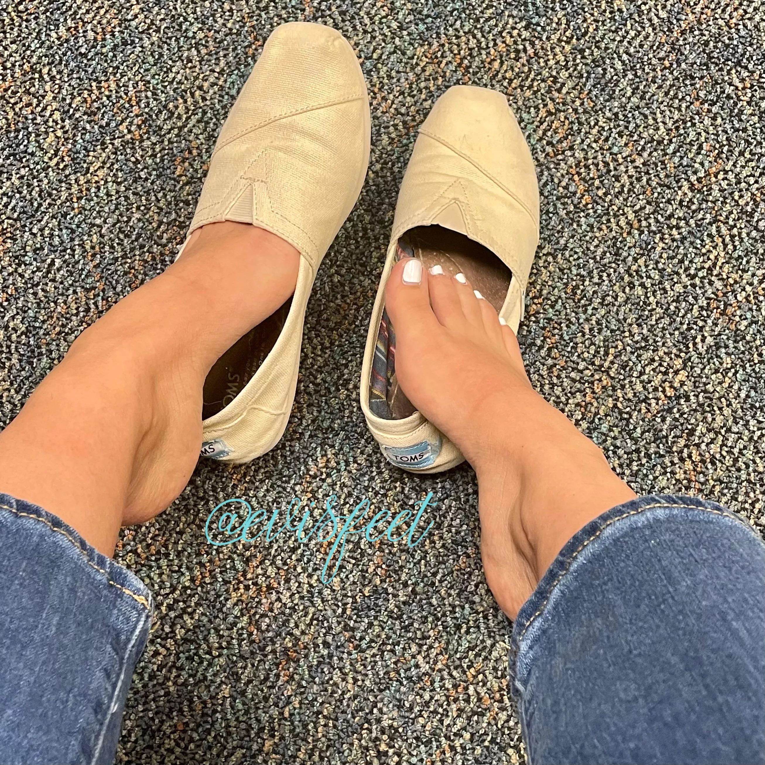 No socks today means one thing… posted by Evisfeet