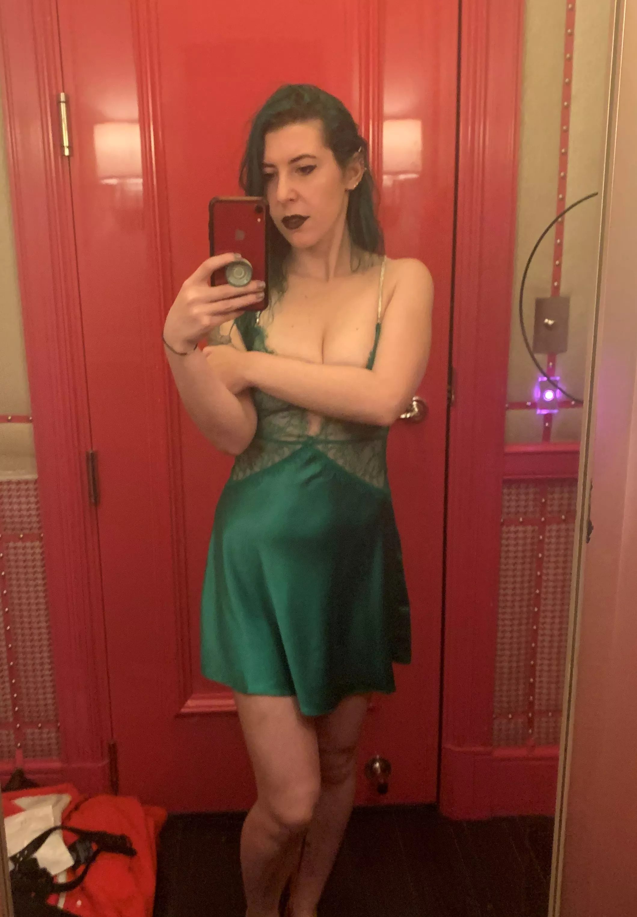 Only green allowed posted by sirenskiss3