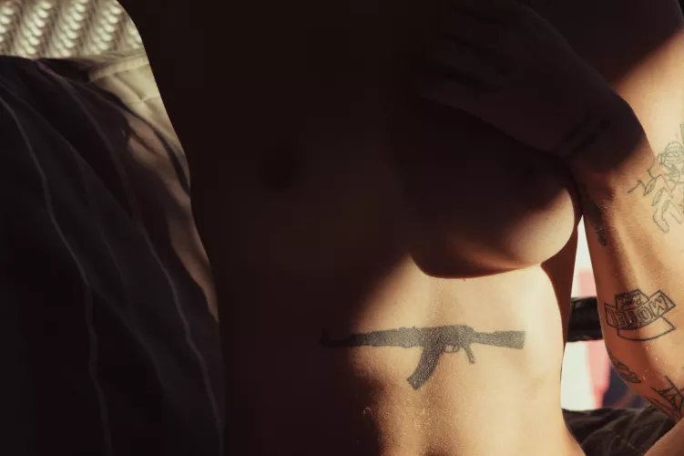 She got it in Colombia. By XIIIK by xiiikxiiik