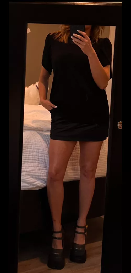 Today's work attire 💋 by dark_kitten20