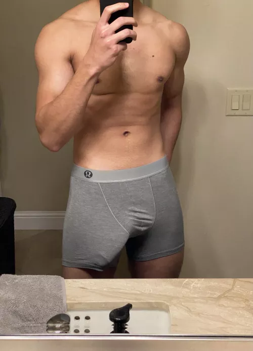 Who wants to let it out by thathungdude99