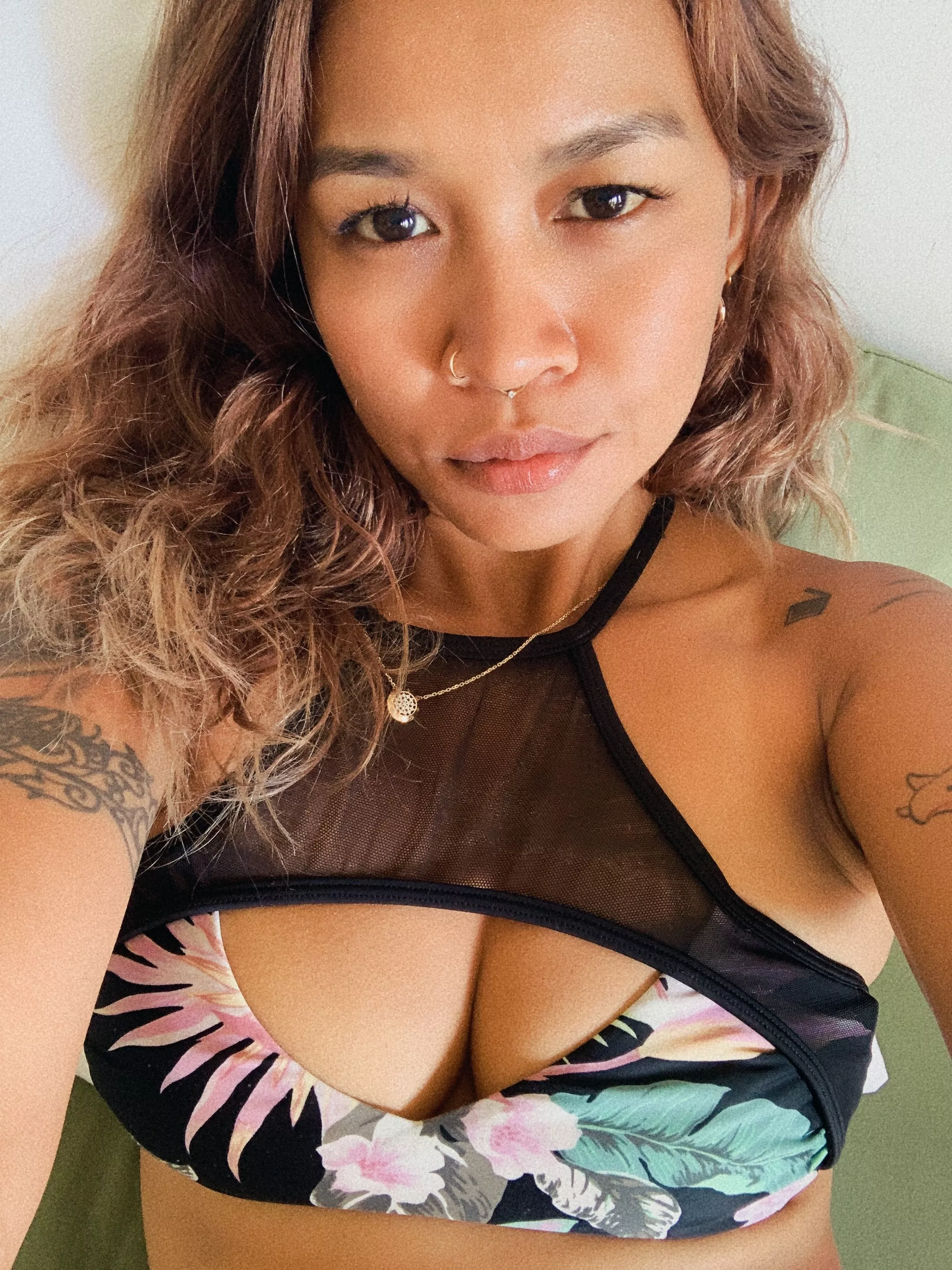 wwyd to this pretty lil thing? posted by riribabycakes