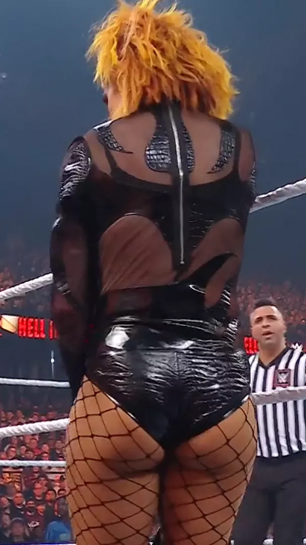 Becky Lynch posted by paulistaq