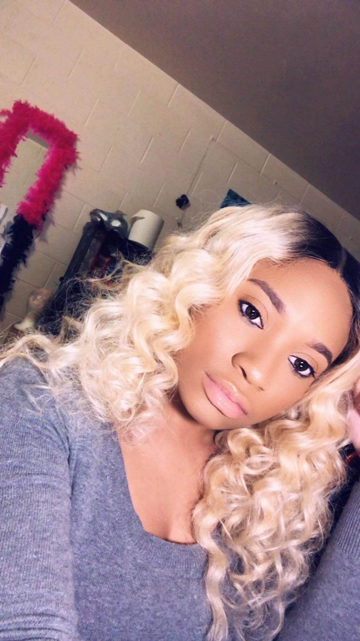 Blondie bunny in need of BWC 🫶🏽🦋 posted by acqua_ahegao