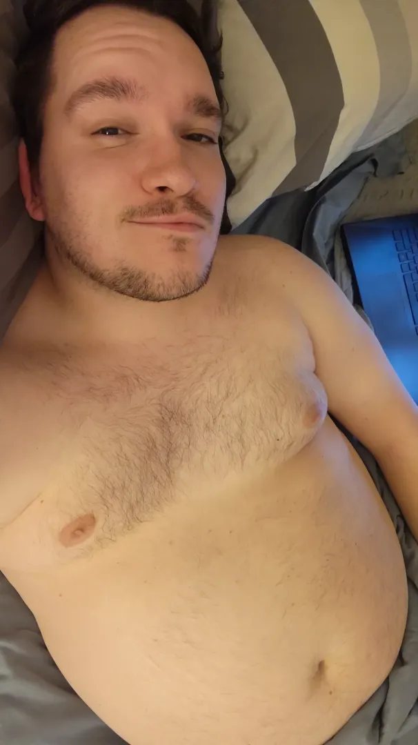 Dm me studs! posted by gayquestionman