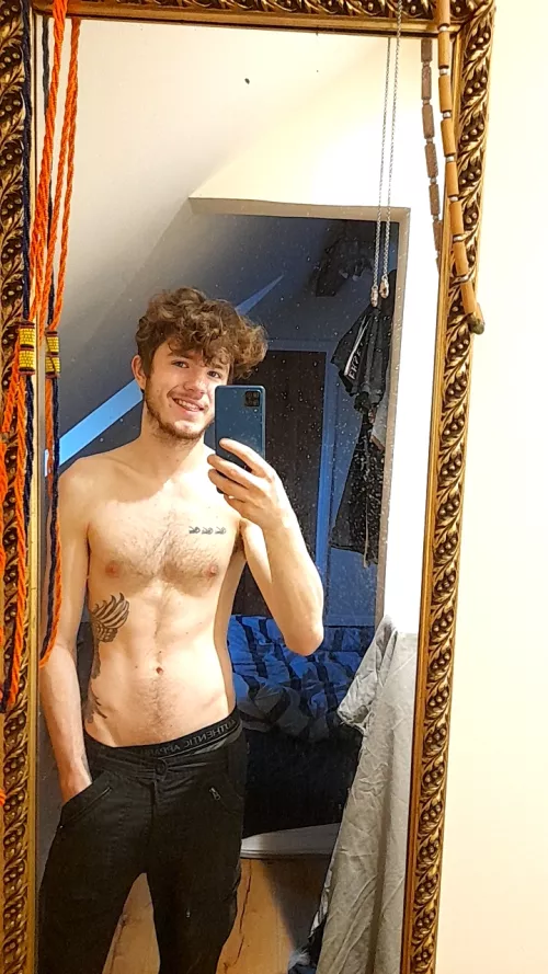 Do I let it keep growing or cut it? Im at that awkward length where I wanna give up 😅😆 by BrbMakingACuppaT