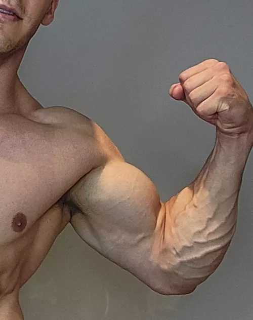 Do you like veins 😏..? by John_fitness91