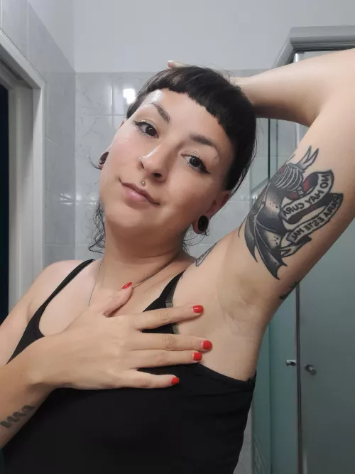 Do you want to know how it feels? by itsamberlux