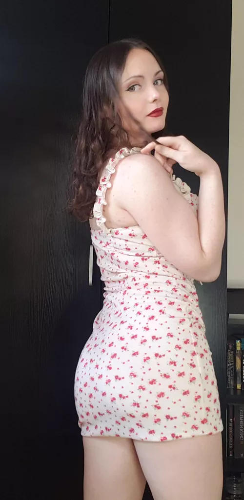 Feeling cute by TeenyTinyMiki