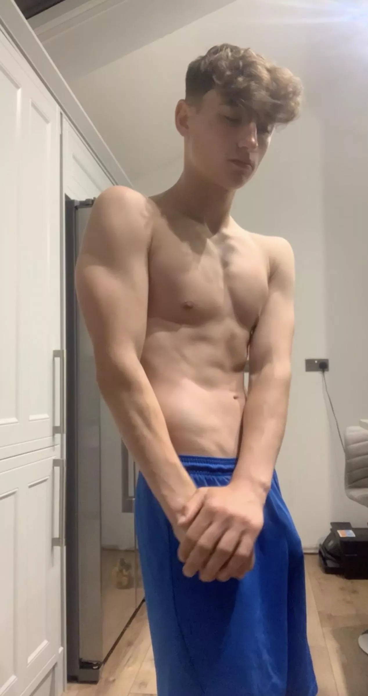 Flexing you my masculini-tea 💪 posted by leo-brooks