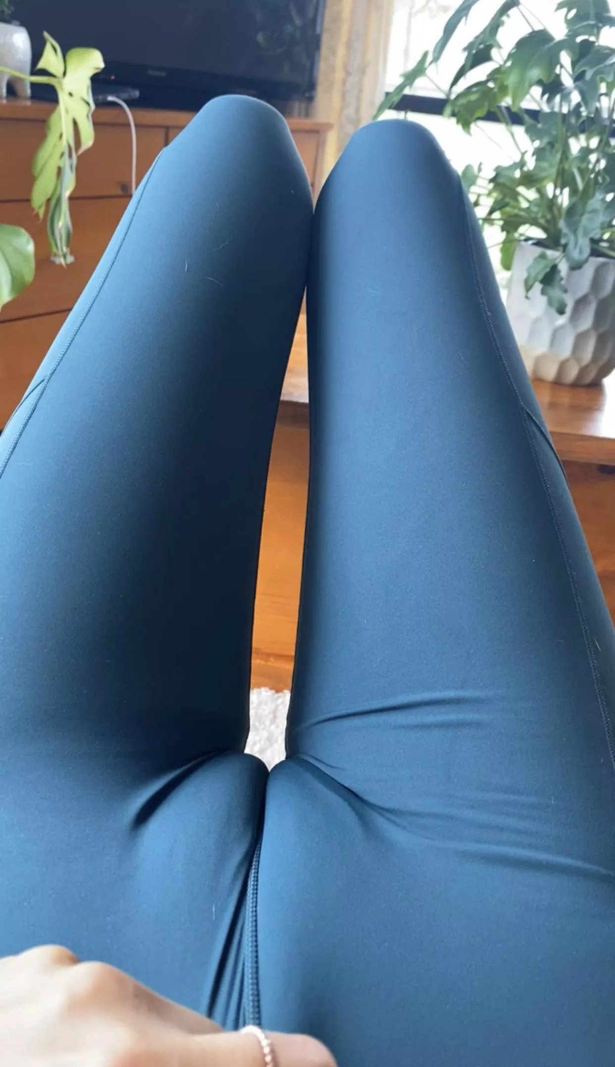 Follow the seam with your tongue.. posted by Blueberry_Training