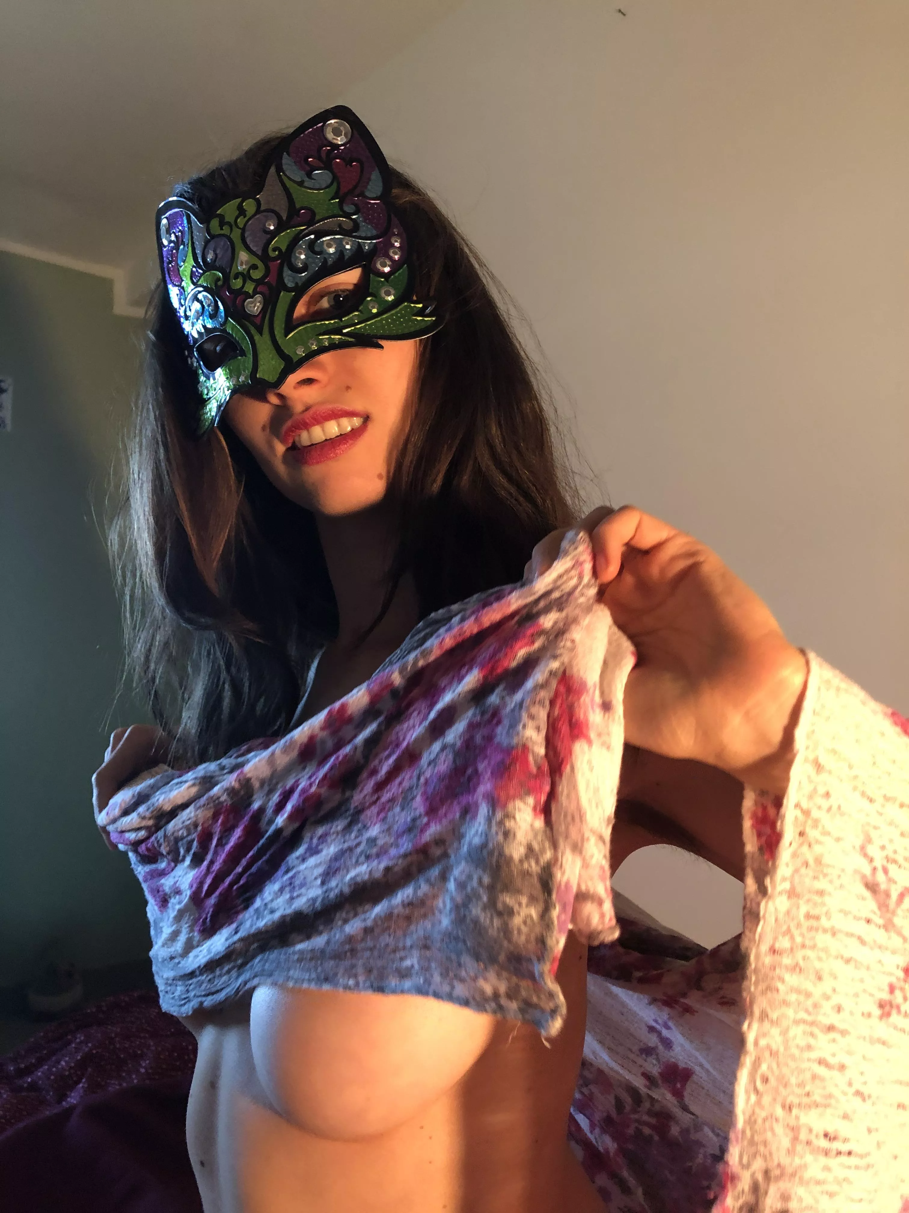 Handfuls, mouthfuls I don't care just touch them. posted by Gipsyblu