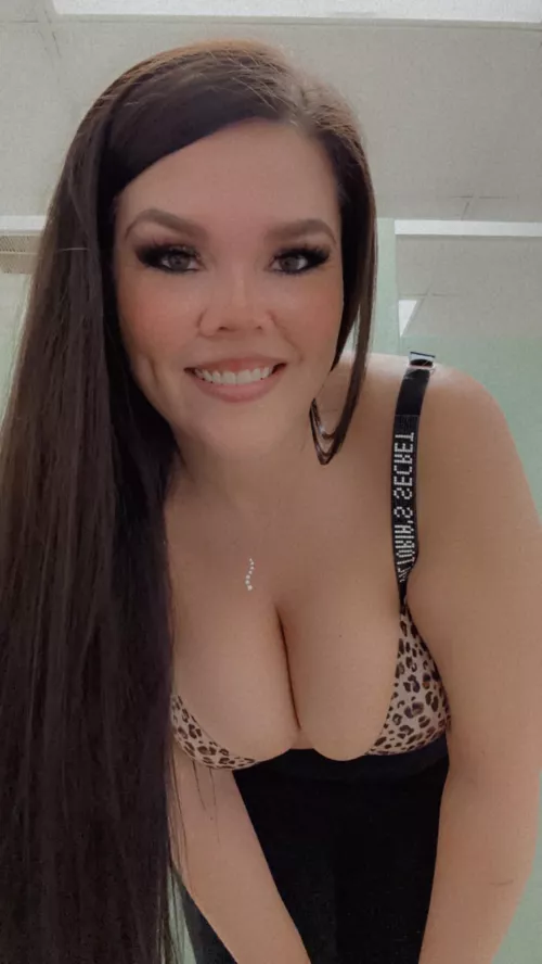 Happy Hump Day 😘 by skgvss596