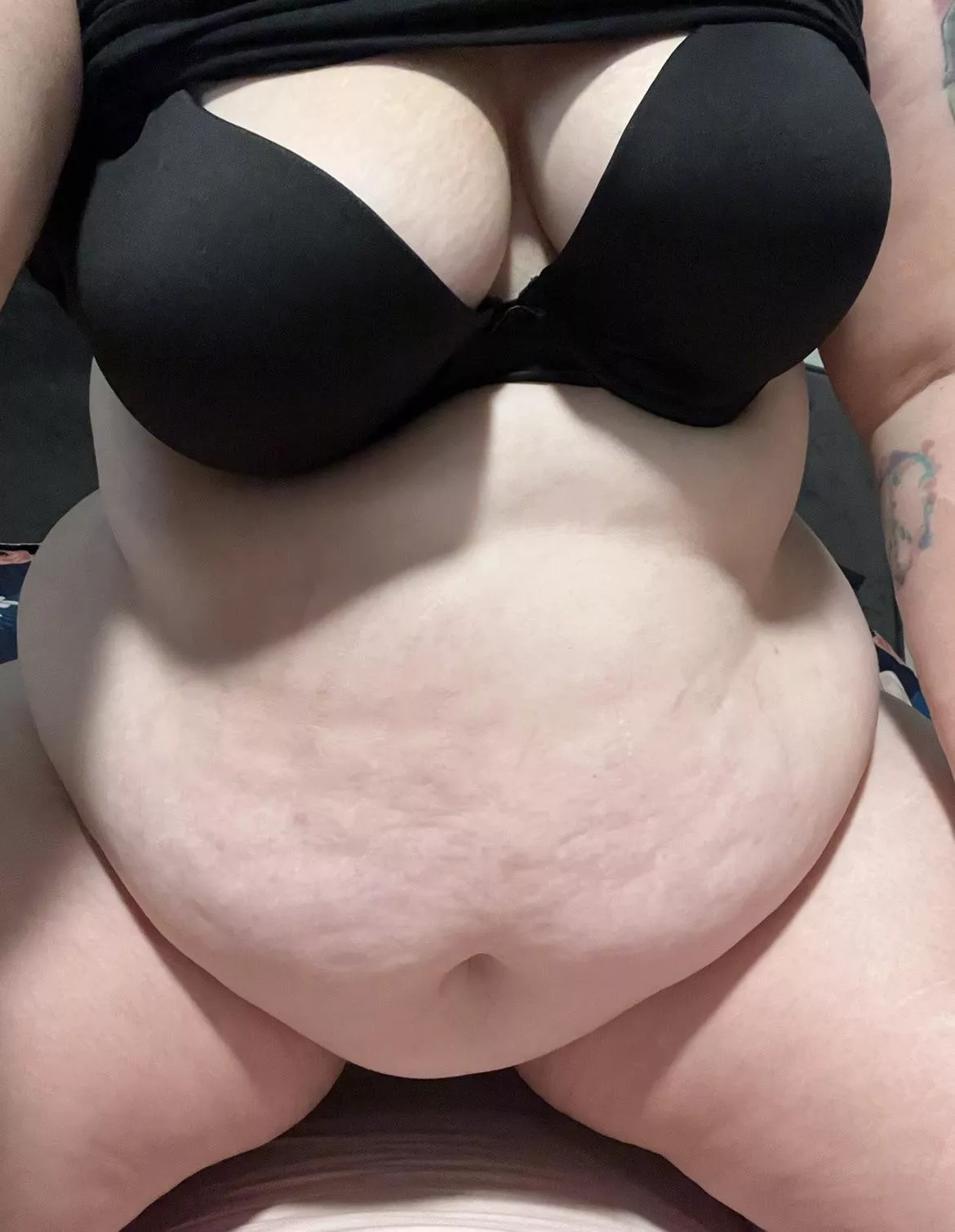 Happy tummy Tuesday ☺️ posted by nerdy_amber1