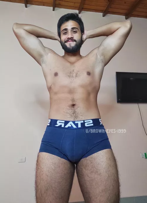 Hey bro wanna lick? 👅 by Brown-Eyes-1999