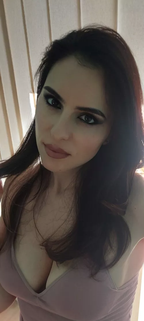 Hey you by LexyVelar