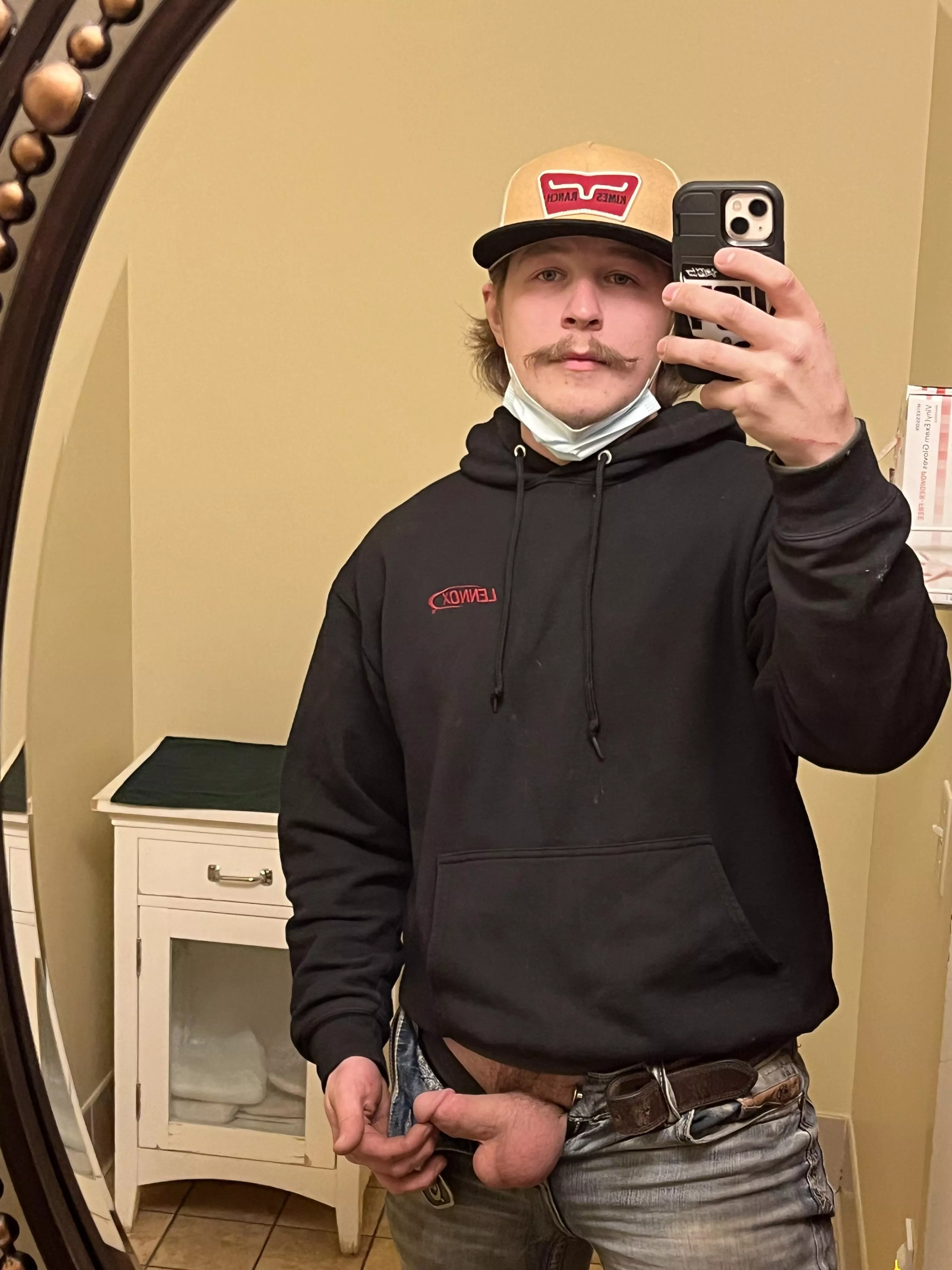 I love getting blowies when I’m soft, any older women appreciate a softie? posted by MaterialEffective2