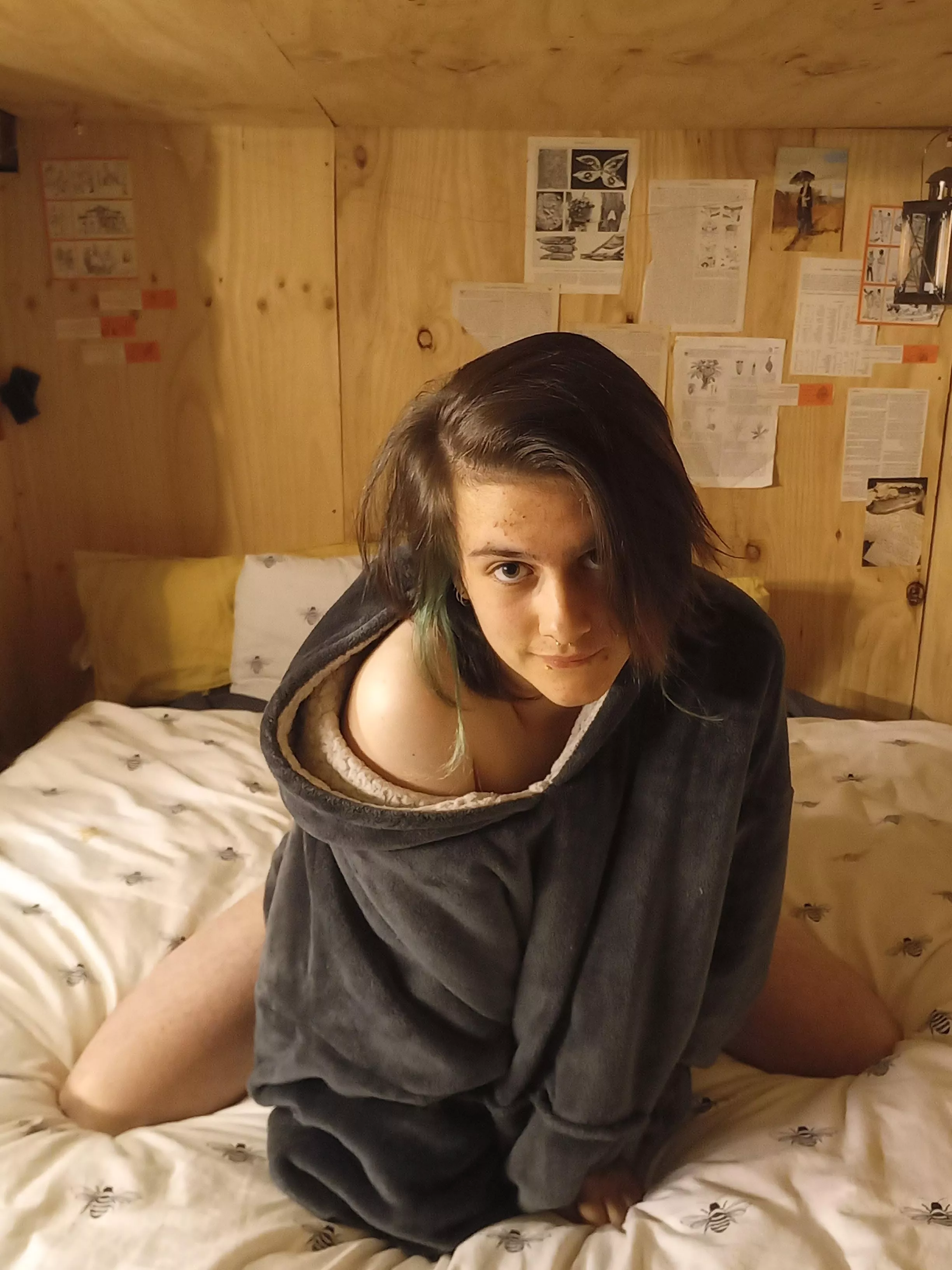 I wanna have some fun at this sleepover posted by bbeesbnb