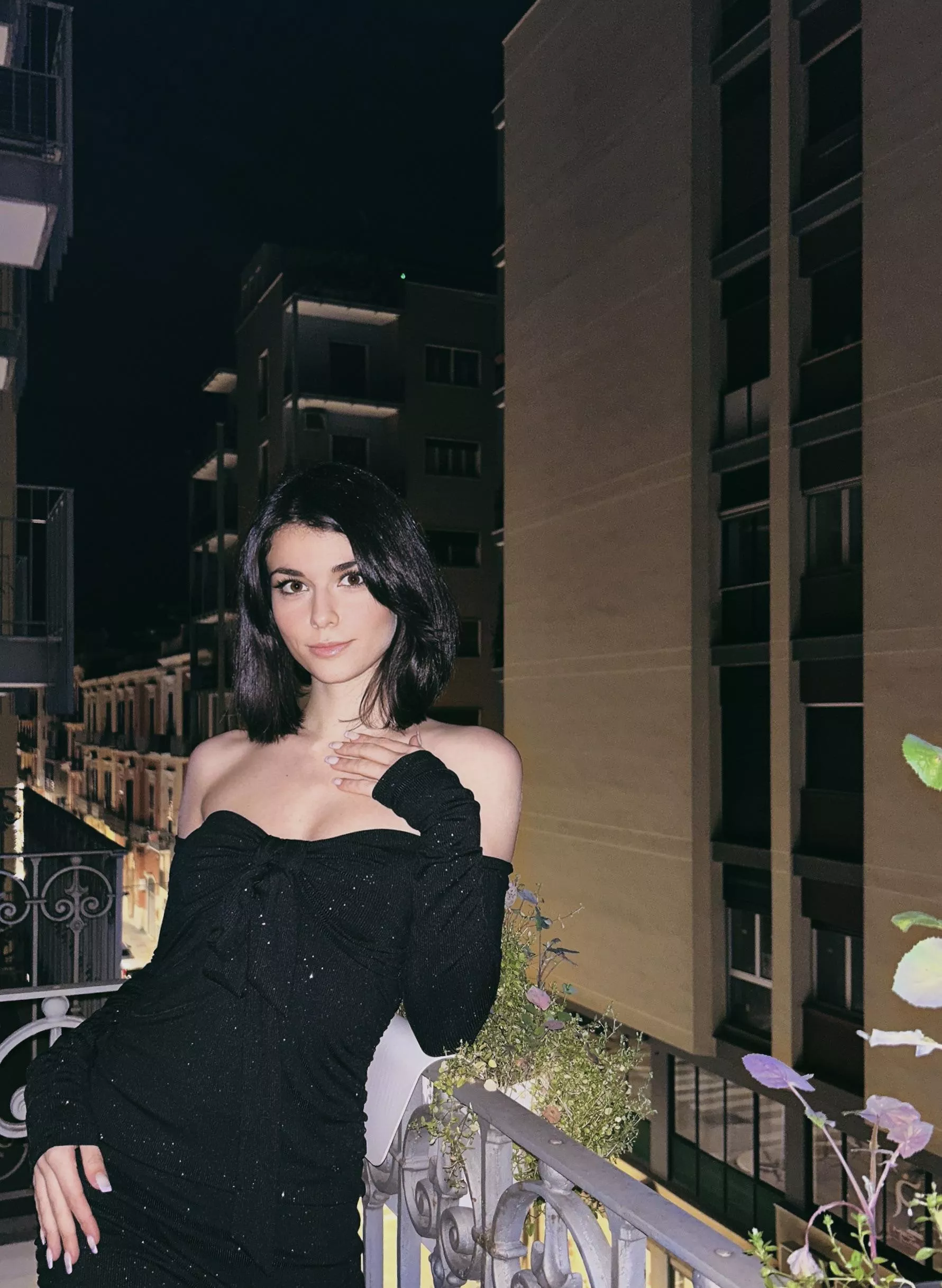 I’m new here (f23) posted by CreamyCupcake999