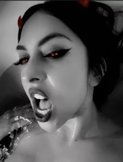 I’m waiting 💋 by lilithxlovex666