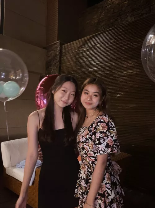 Left or Right? by sukhumvitsoi53