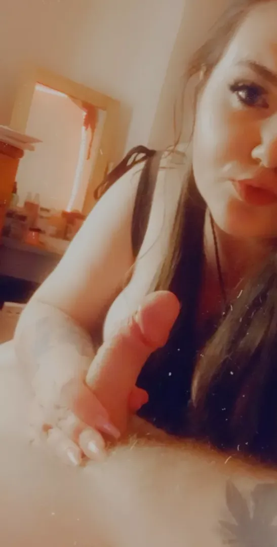 love having my hand pleasuring someone . Links bellow if interested not pressure x 💙🤍🔒⏬🔗 posted by Own-Ad8018