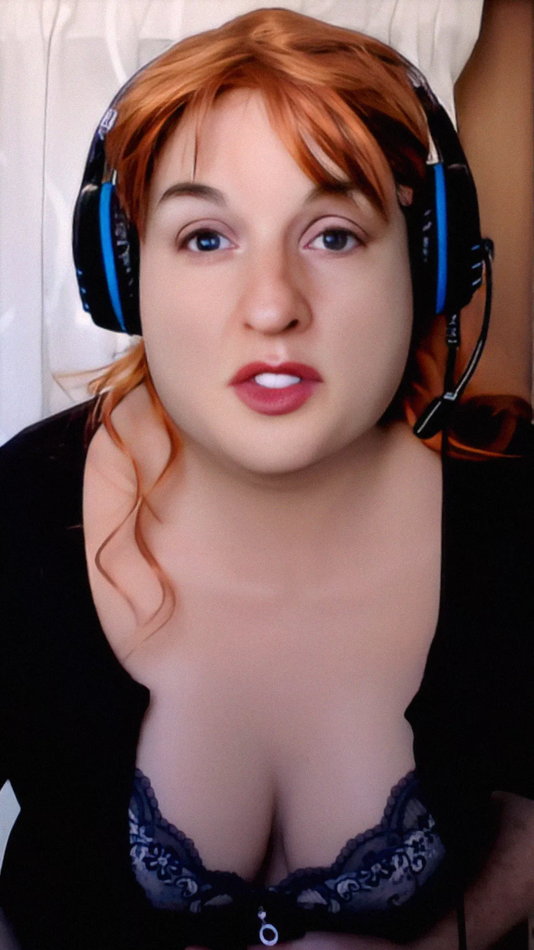 Maybe I'd get more attention if I did all my zoom calls like this posted by ohshelly