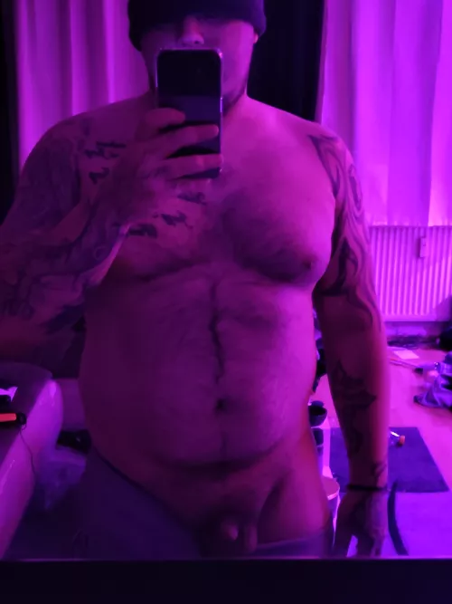 Mini Boy on high (way) by ShoddyPangolin