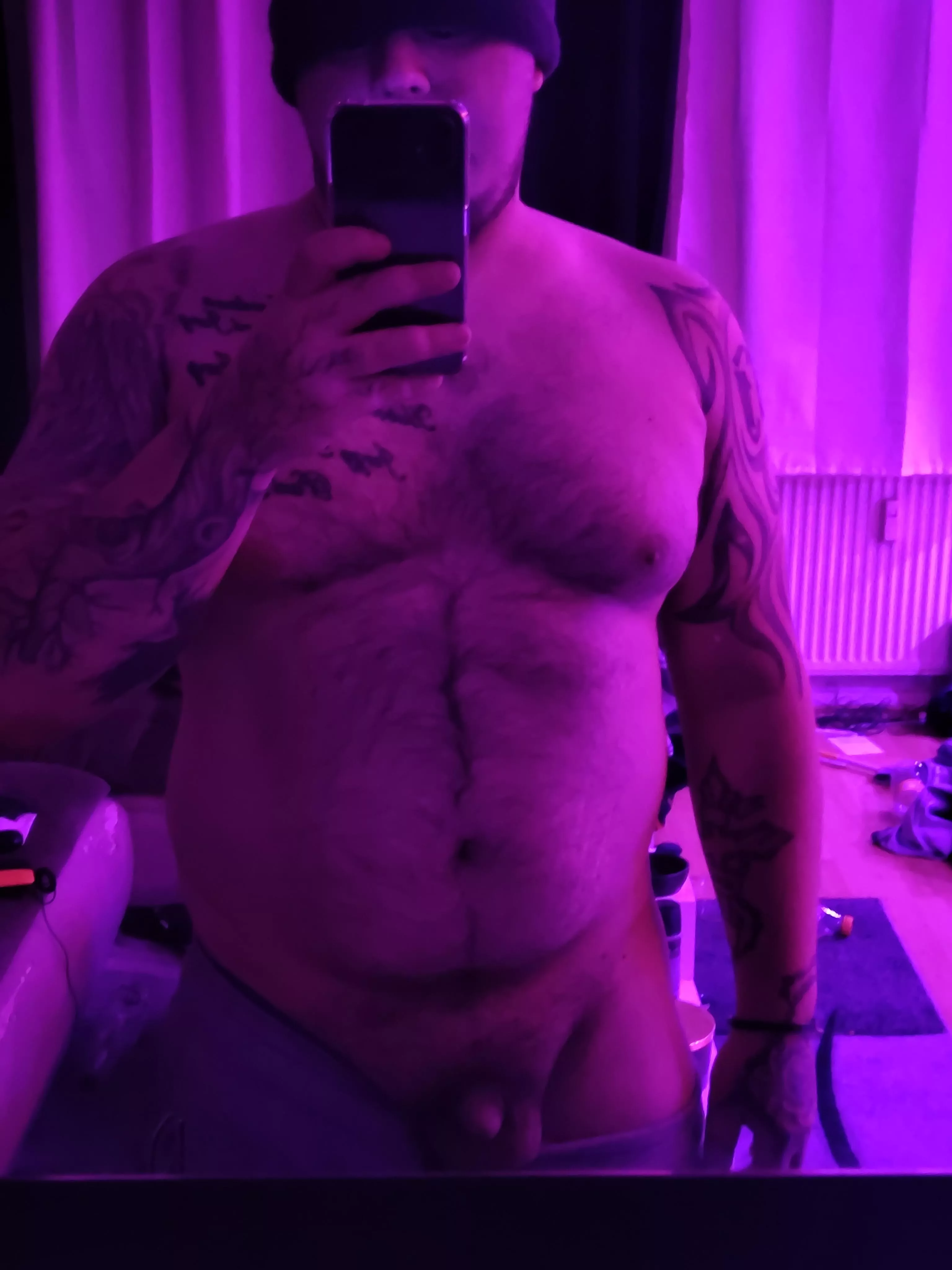 Mini Boy on high (way) posted by ShoddyPangolin