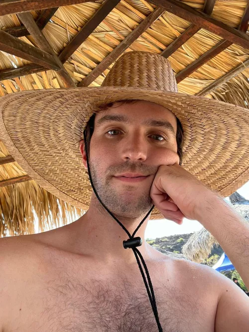 Missing the beach by chnormandy