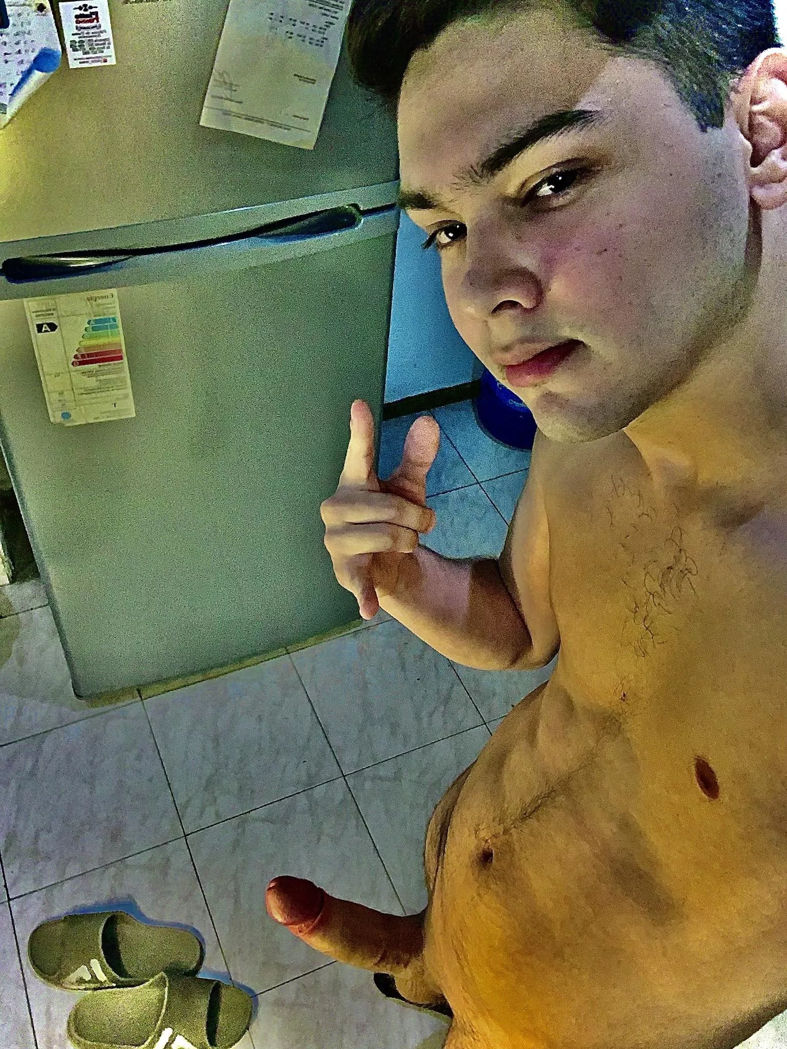 Mmmm very hot 🤧🥵 posted by nalid16