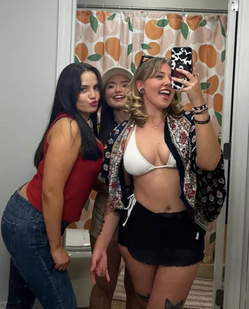 Party Girls by didnt_ask23