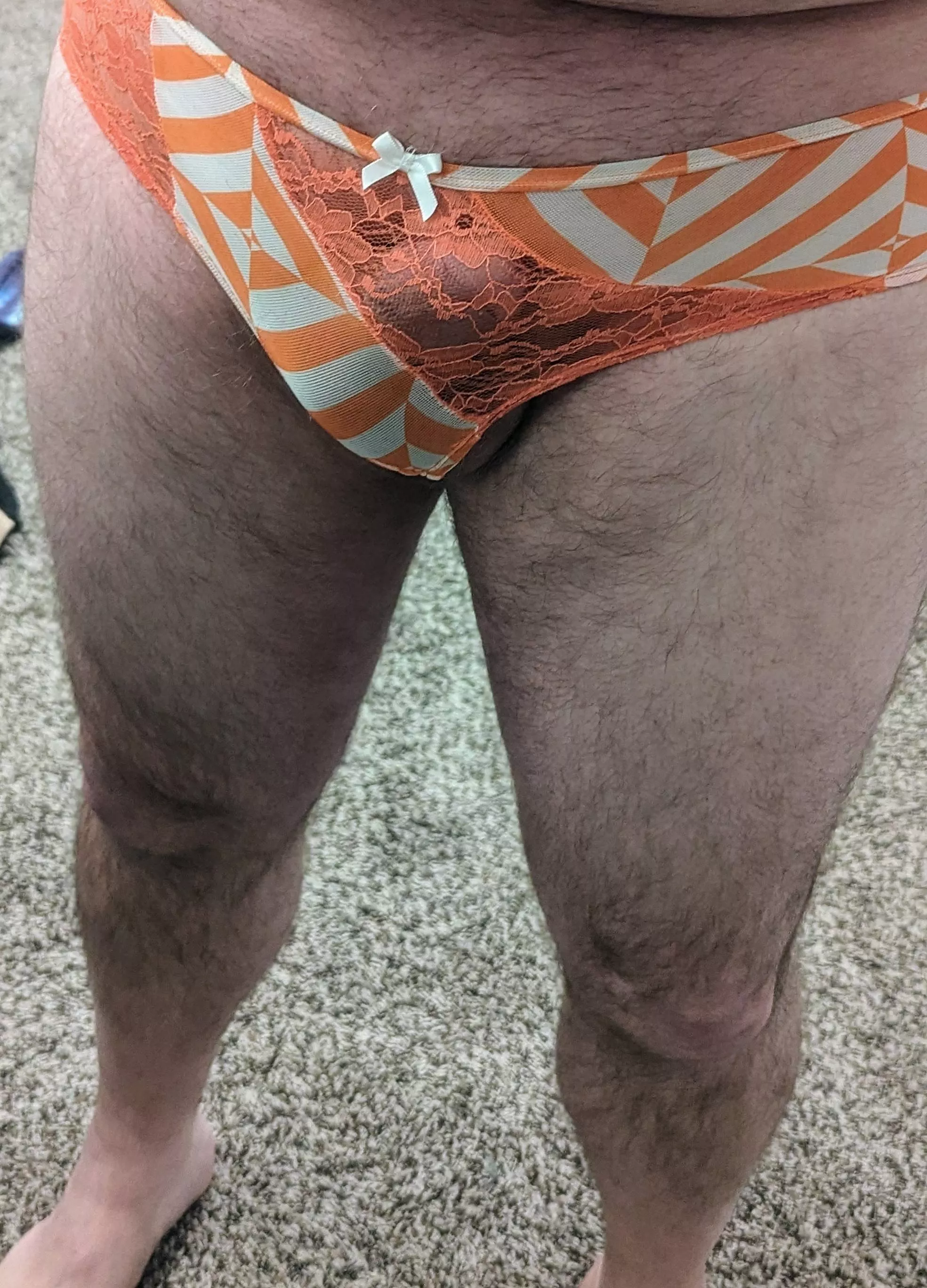 Peekaboo posted by jstdatipmldy