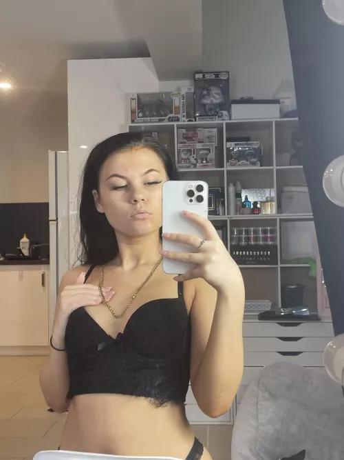 Suck on my small boobs by xox_baddie_xox