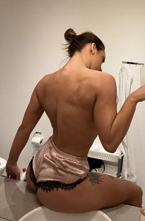 These are my actual gym shorts, would you dare to spot me?😈💦 by mari66k6