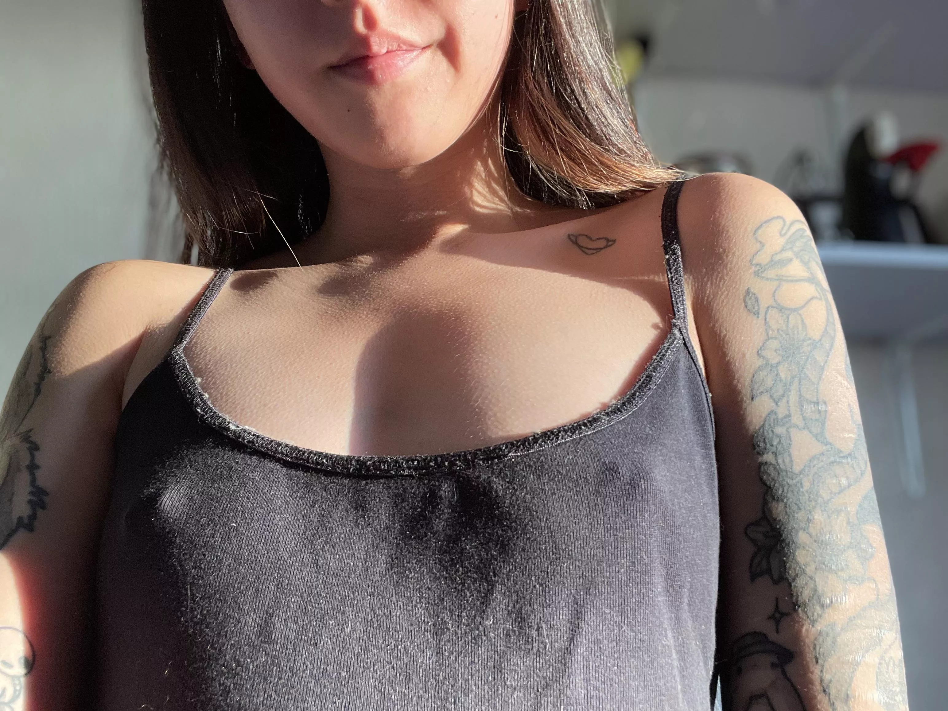 Trace them with your tongue 👅 posted by buttslutt10