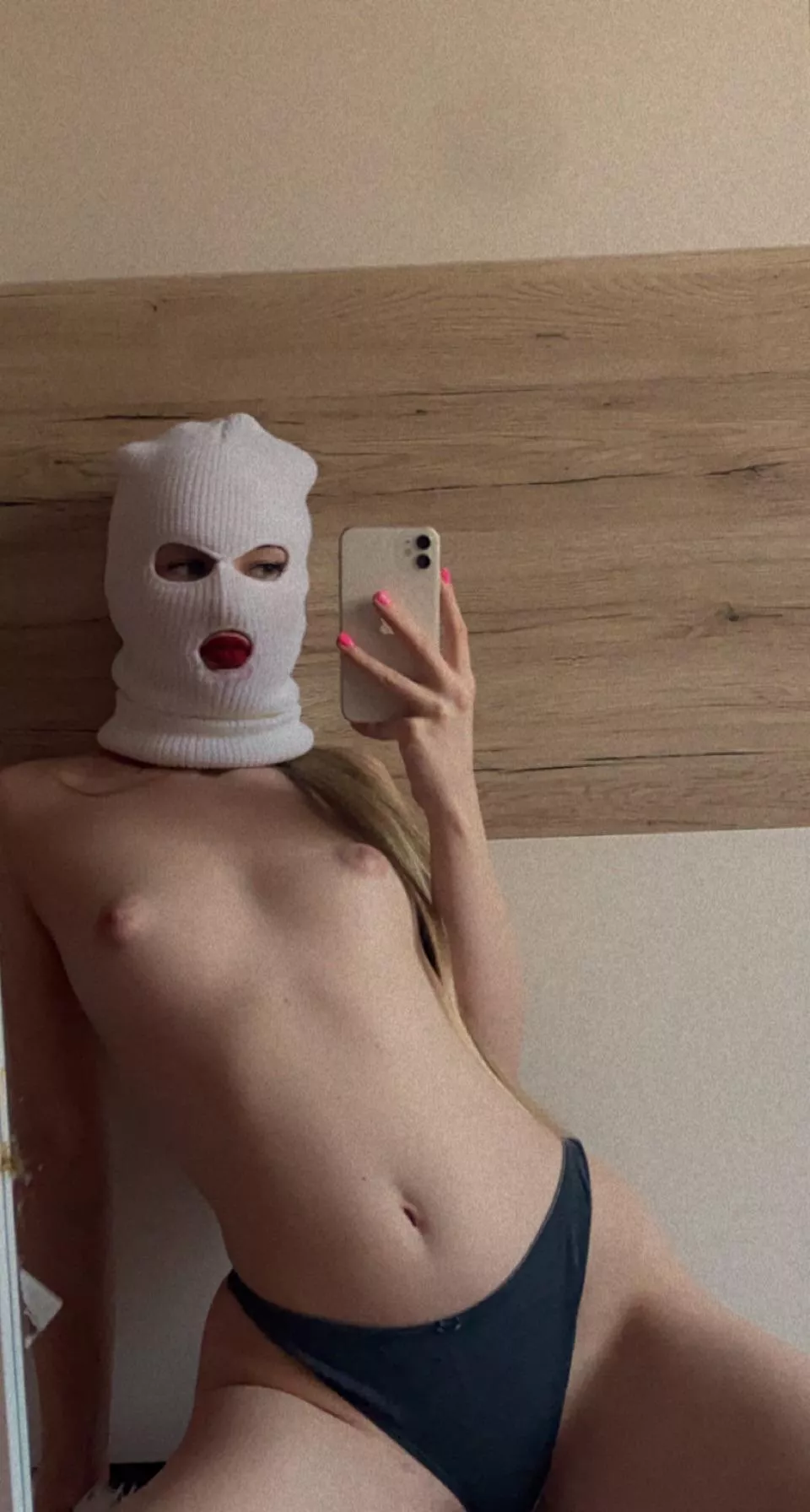 What whould u do if u step in my room and see me like this😜 posted by sweetsofiOF