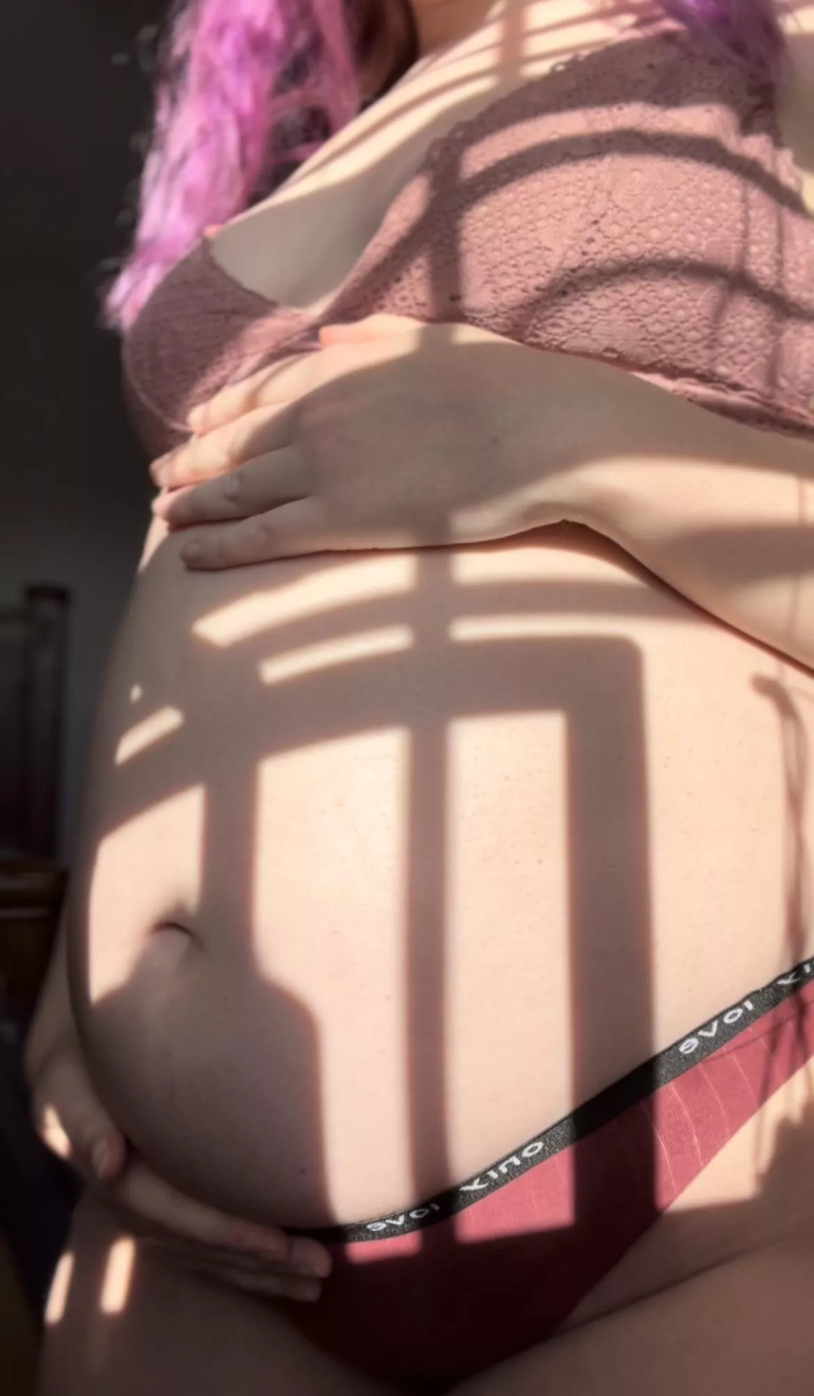 who wants to see the video of me rubbing lotion all over my bump? 😇 posted by emerald770