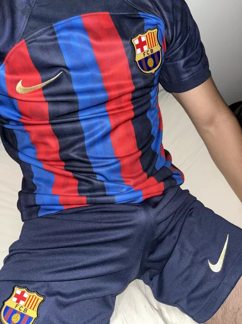 Would you pass me the ball? by leo_crv