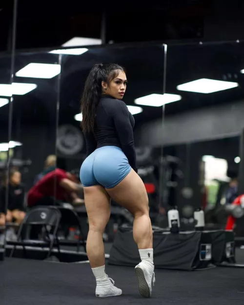 Wow, she‘s THICCC all over! by ArsenalGoonerFanbase