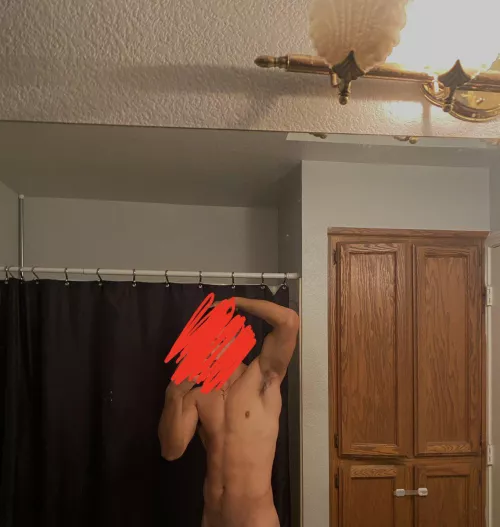 27 m j_smith956789 Arkansas Oklahoma off work. Need to bust before the gym. Armpits are hot. Little bro big bros. Daddy son. Flip flop by fitbros1146