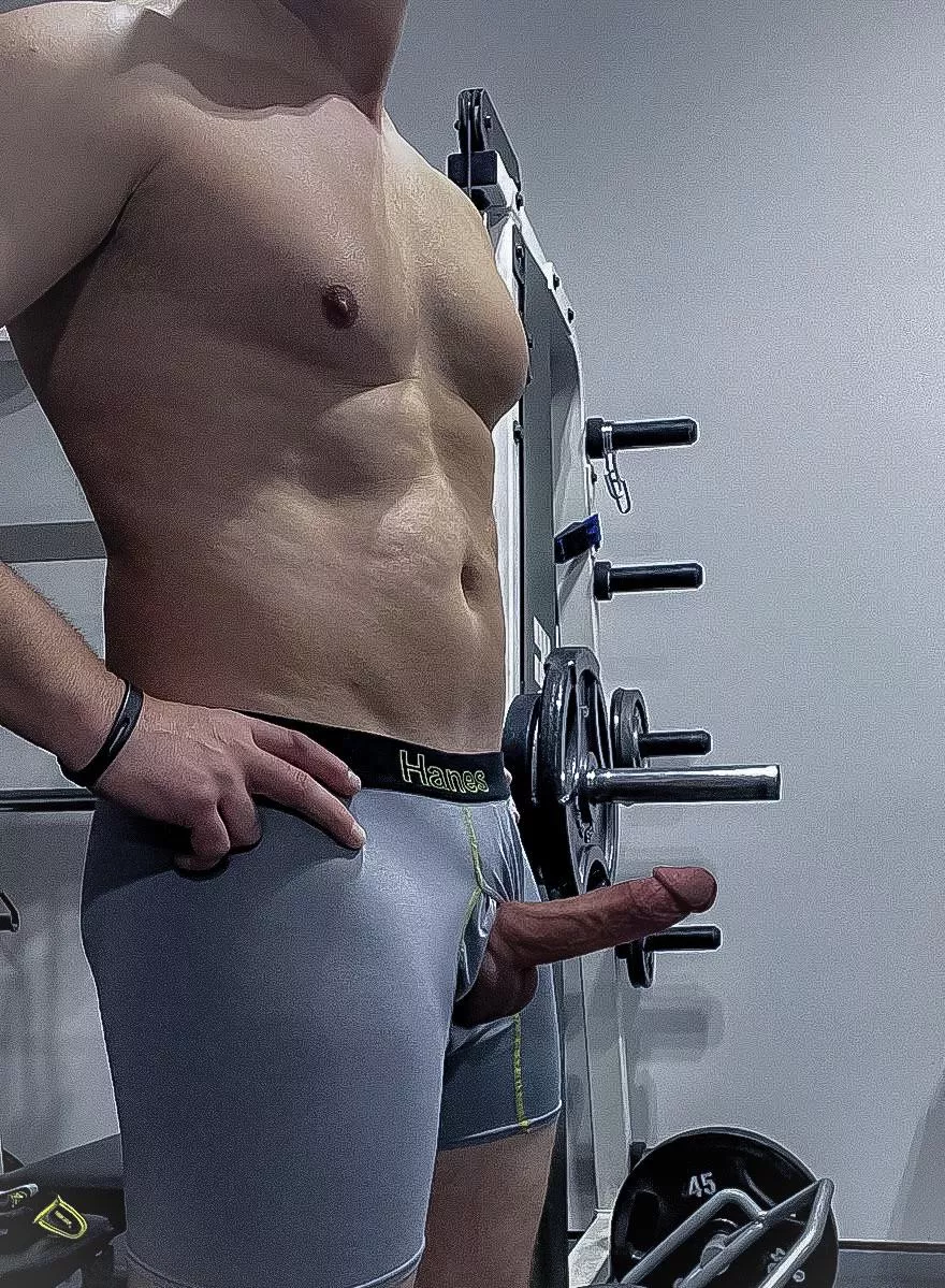 (41) Home Gym Selfie 💪🏼 posted by SirBoise81