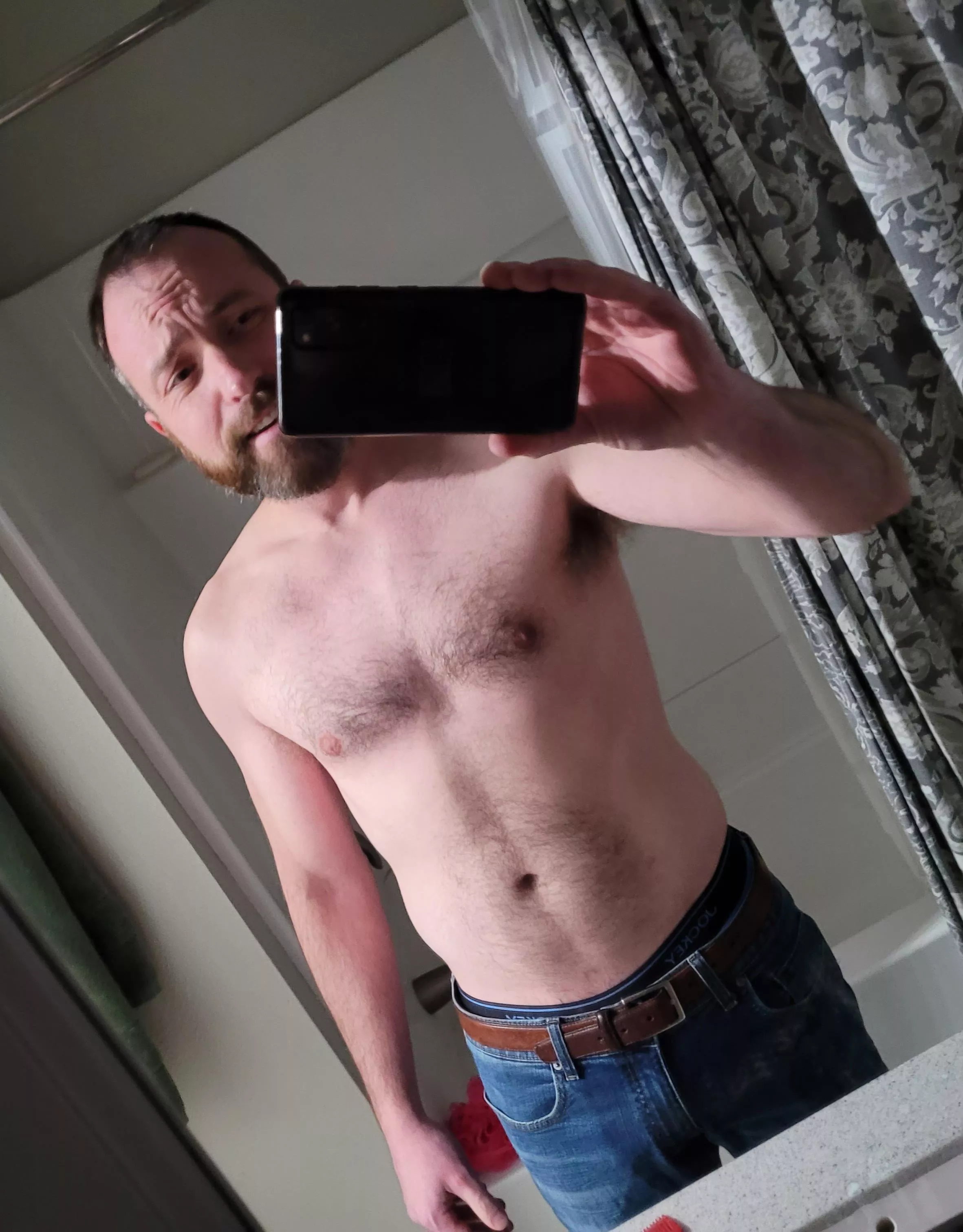 [42]enough of a dad bod for you? posted by Pale-Limit-6919