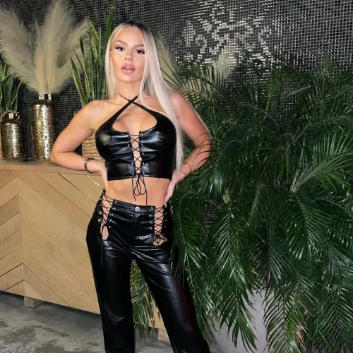 All tied up by lucyfrancesxo