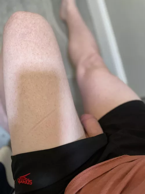 Anyone else missing summer? My pale ass needs a sunburn 🤷‍♂️ by ClamChopzz