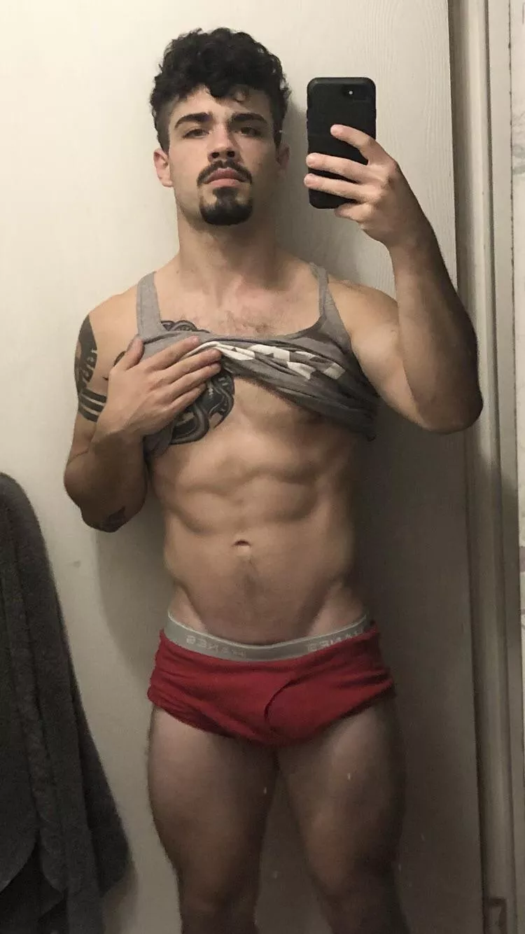 Back on top of my cardio again 😊 [M] 24 who wants to bike? 😏 posted by Danielbage32